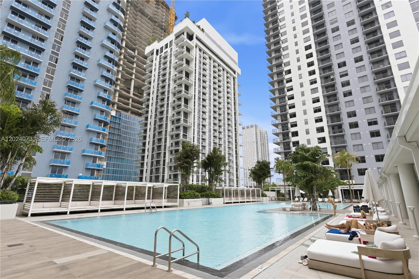 697 N Miami Ave Unit: 1810