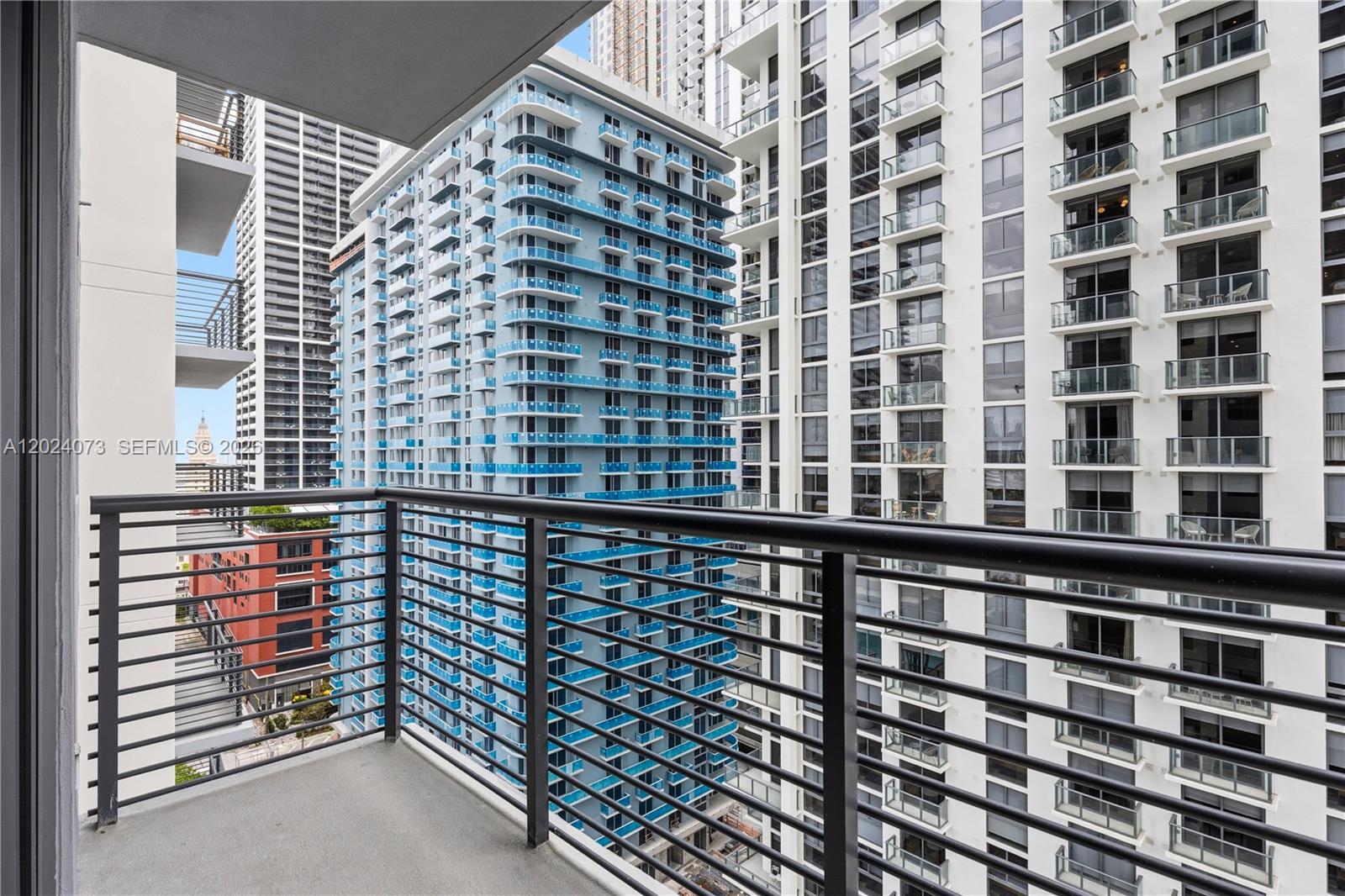 697 N Miami Ave Unit: 1810