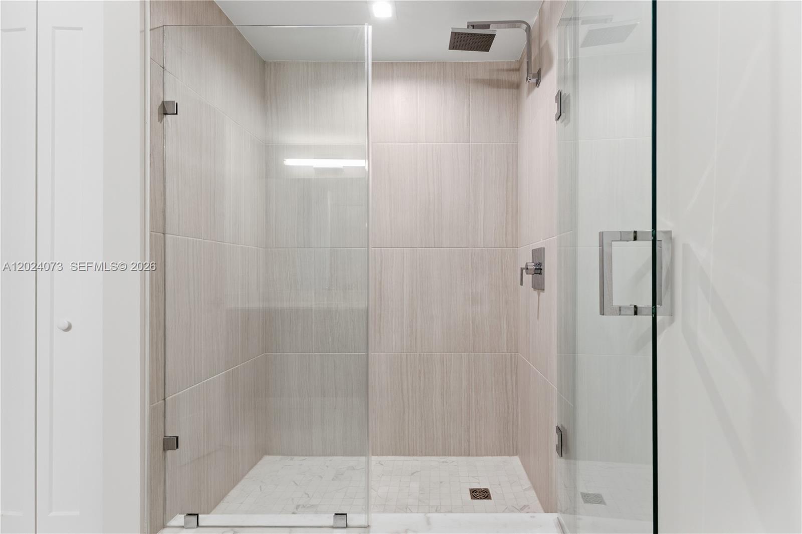 697 N Miami Ave Unit: 1810