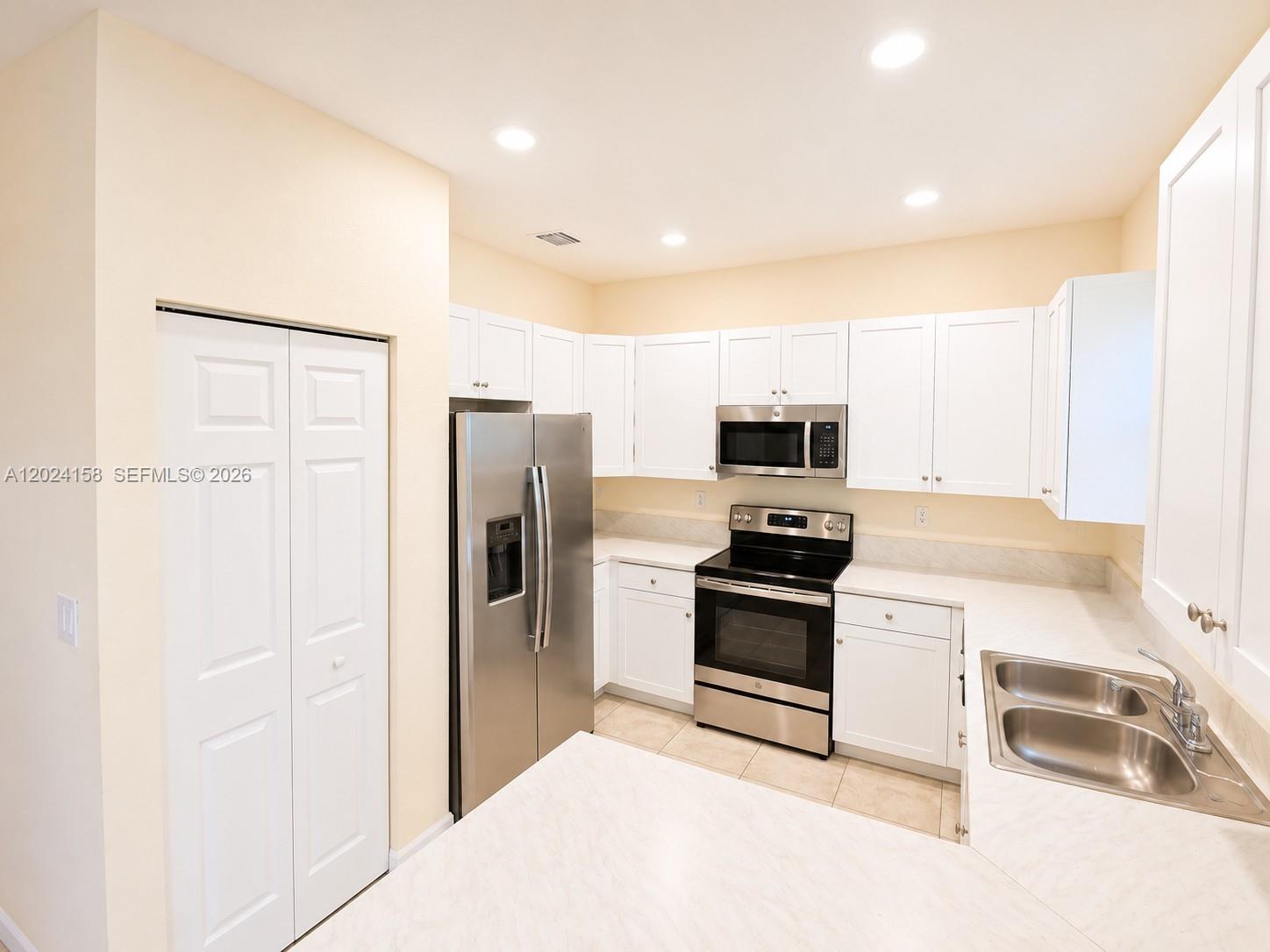 3354 SE 2nd Ct Unit: .