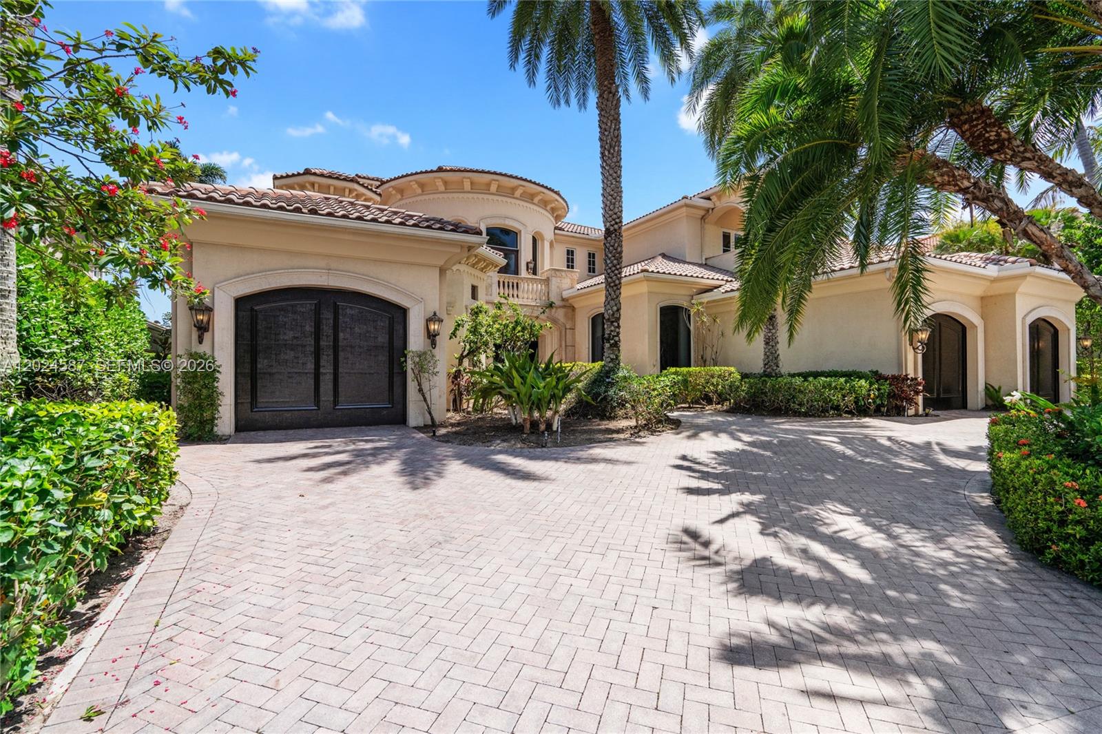 832 Harbour Isle Place