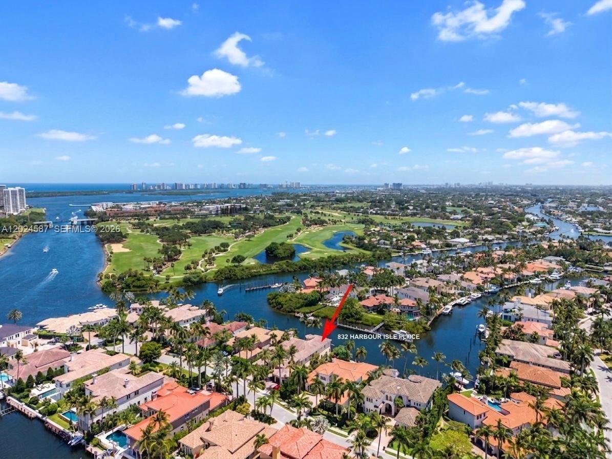 832 Harbour Isle Place