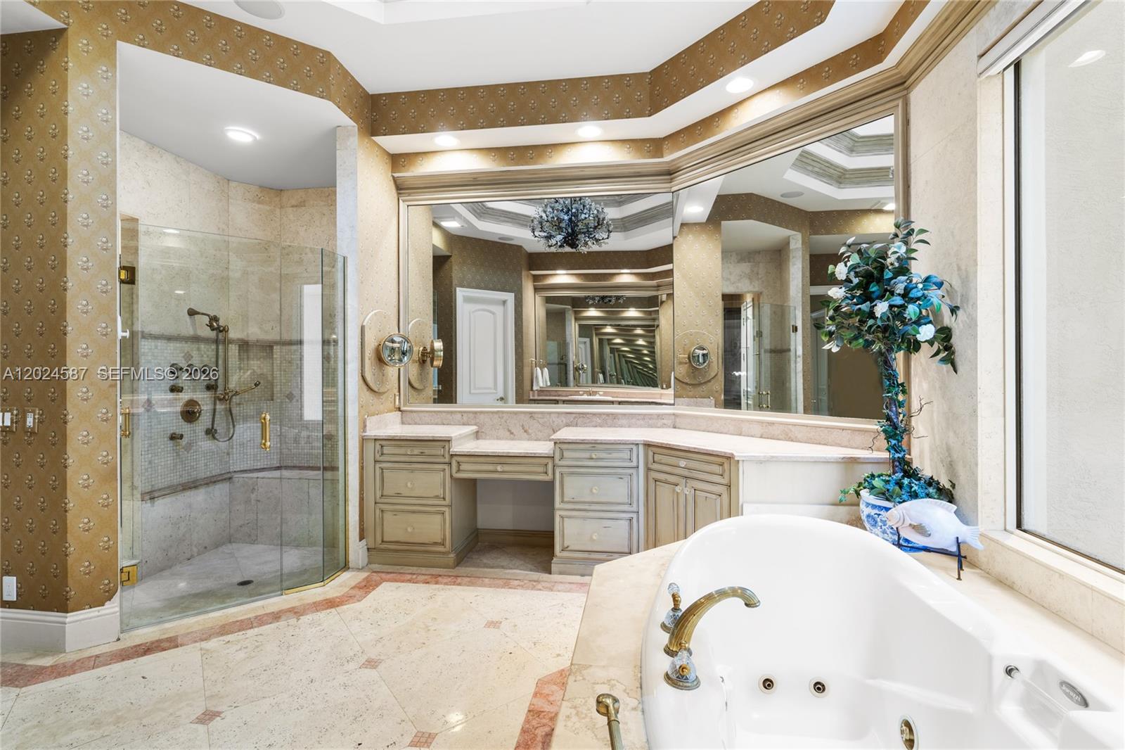832 Harbour Isle Place