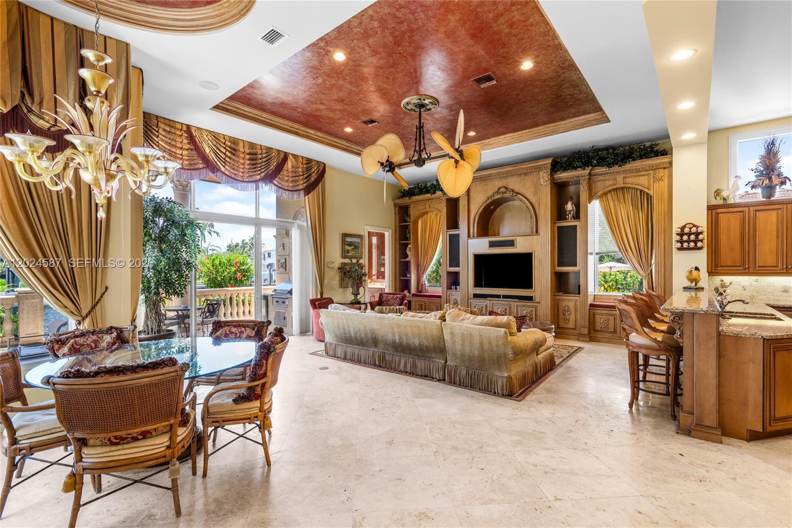 832 Harbour Isle Place