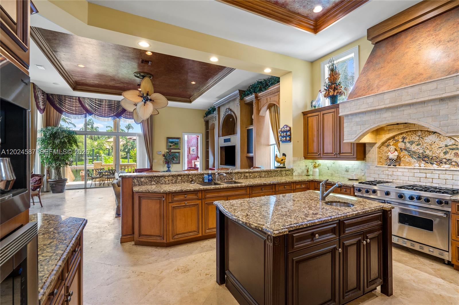 832 Harbour Isle Place