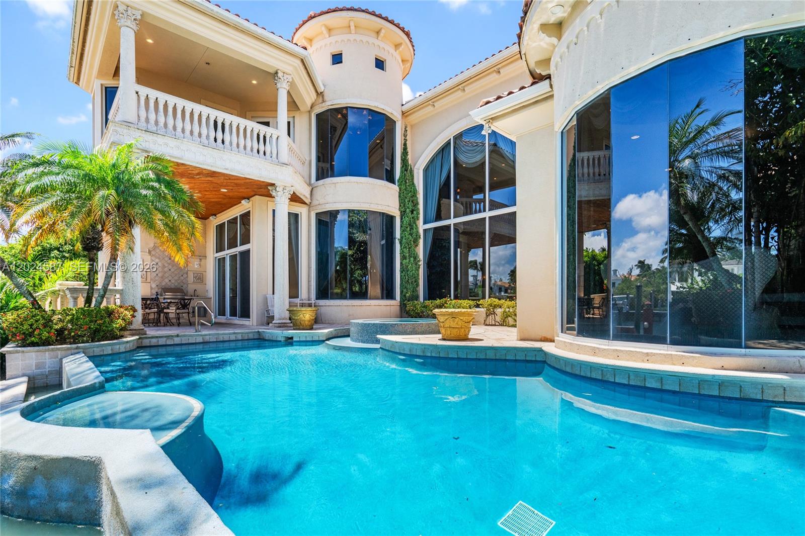 832 Harbour Isle Place