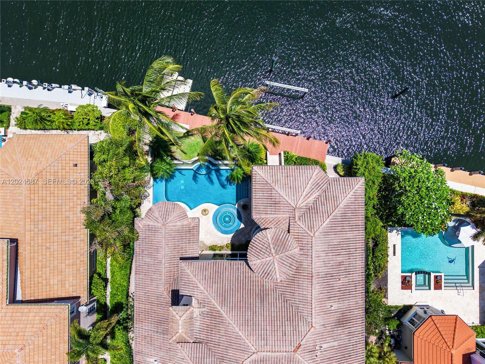 832 Harbour Isle Place