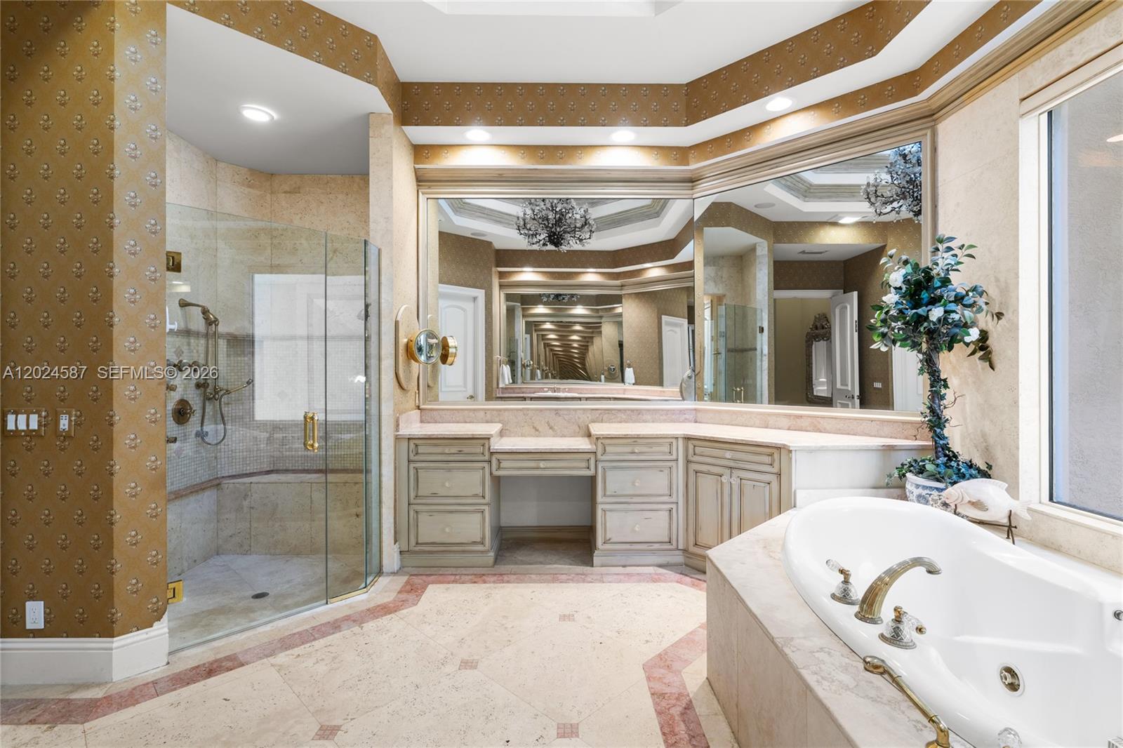 832 Harbour Isle Place