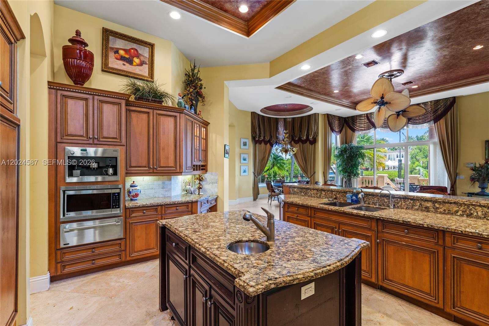 832 Harbour Isle Place