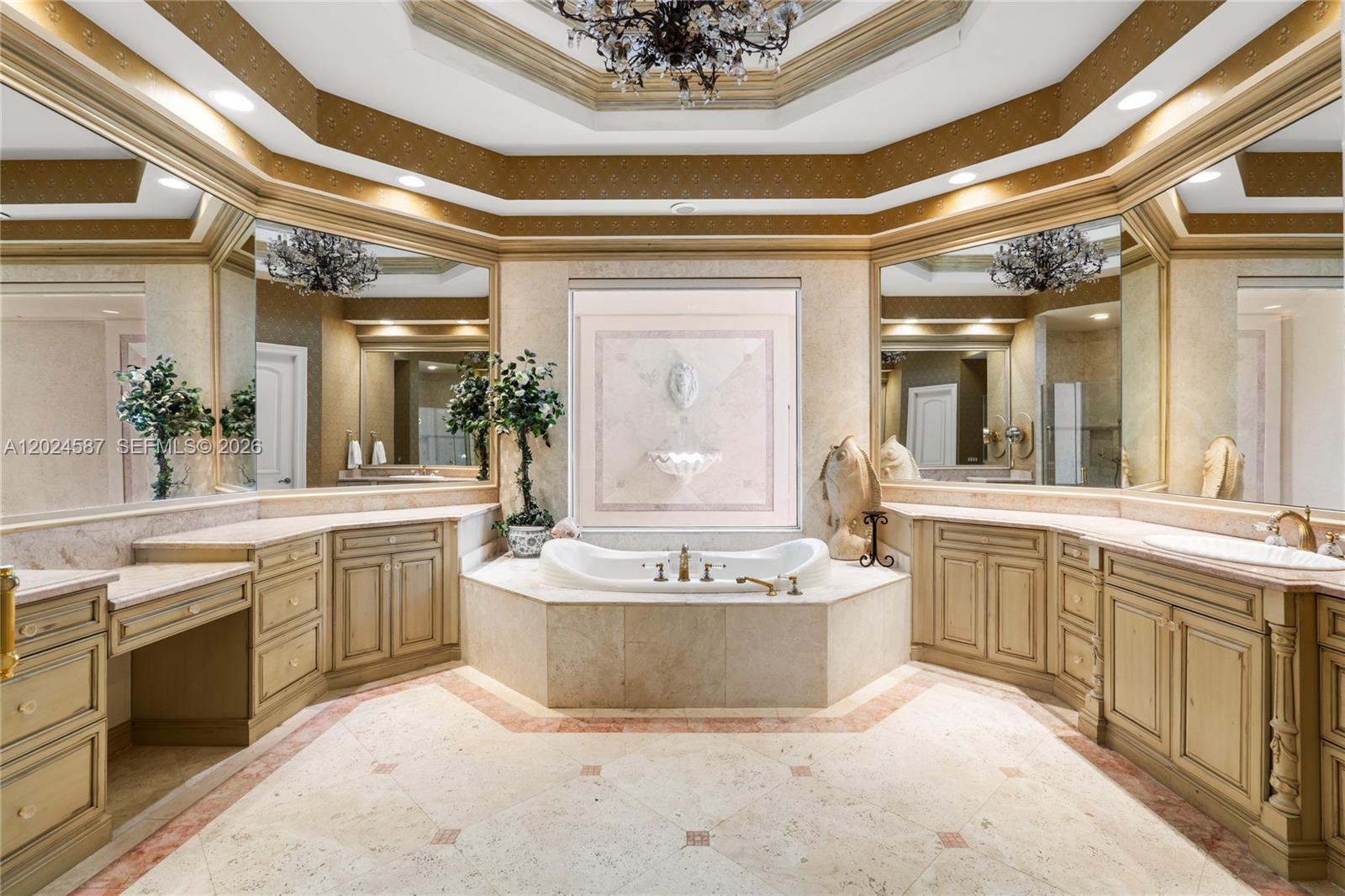 832 Harbour Isle Place
