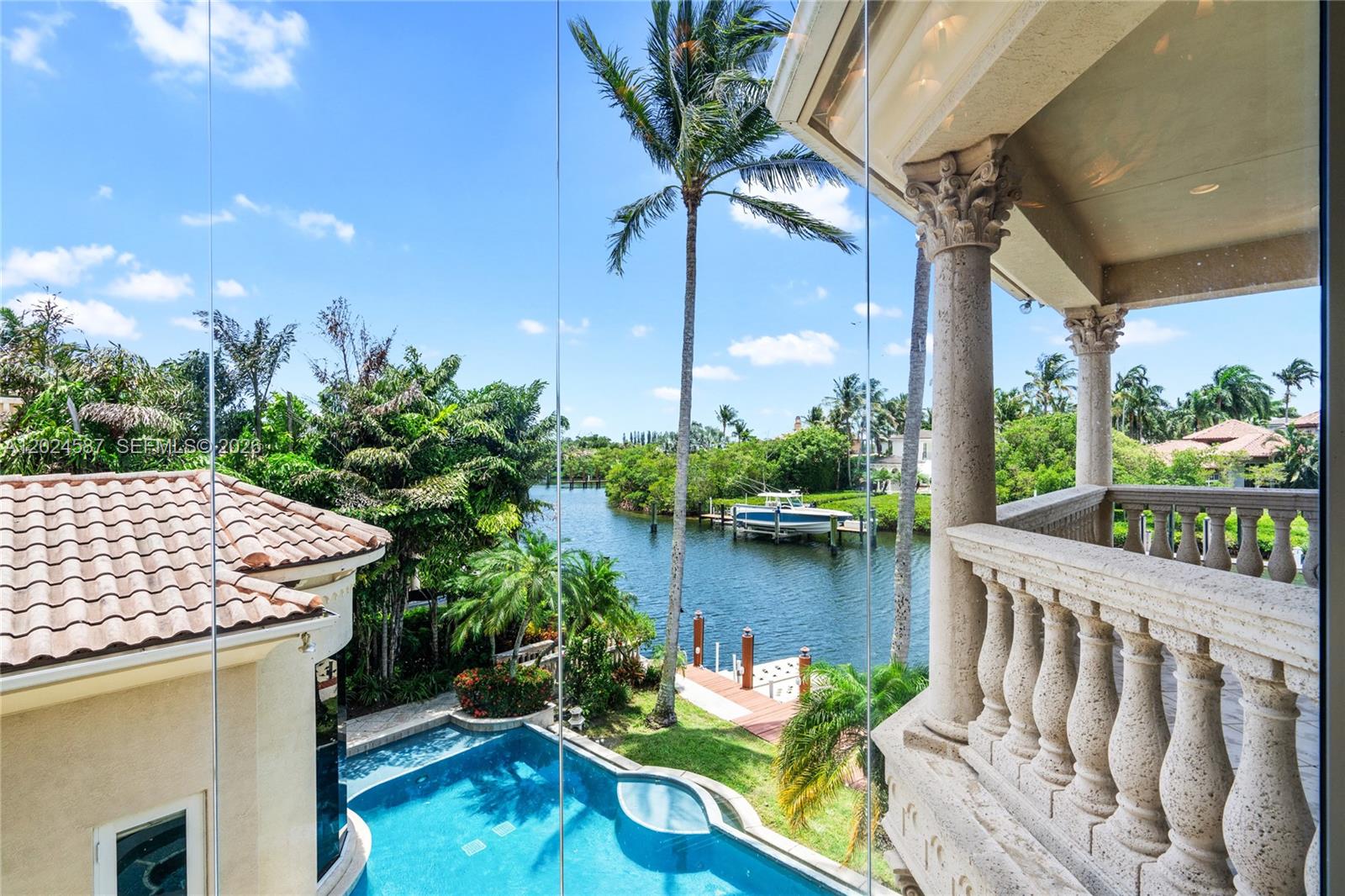 832 Harbour Isle Place