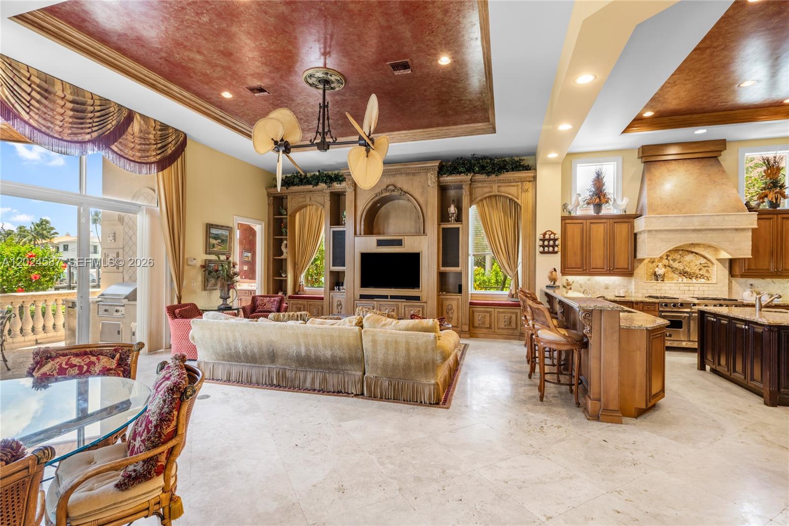 832 Harbour Isle Place