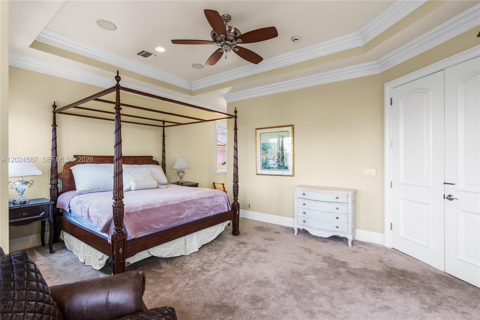 832 Harbour Isle Place