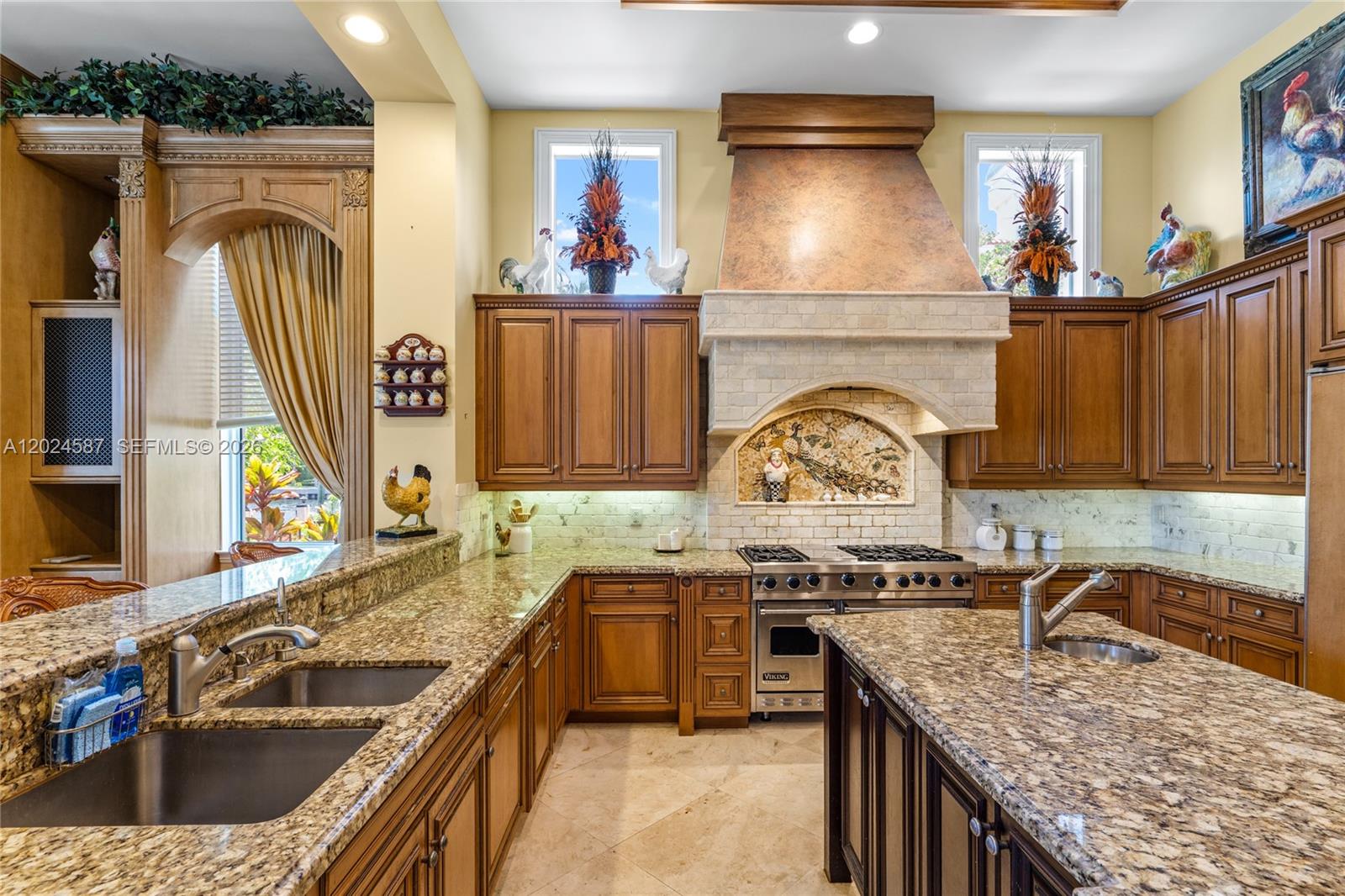 832 Harbour Isle Place