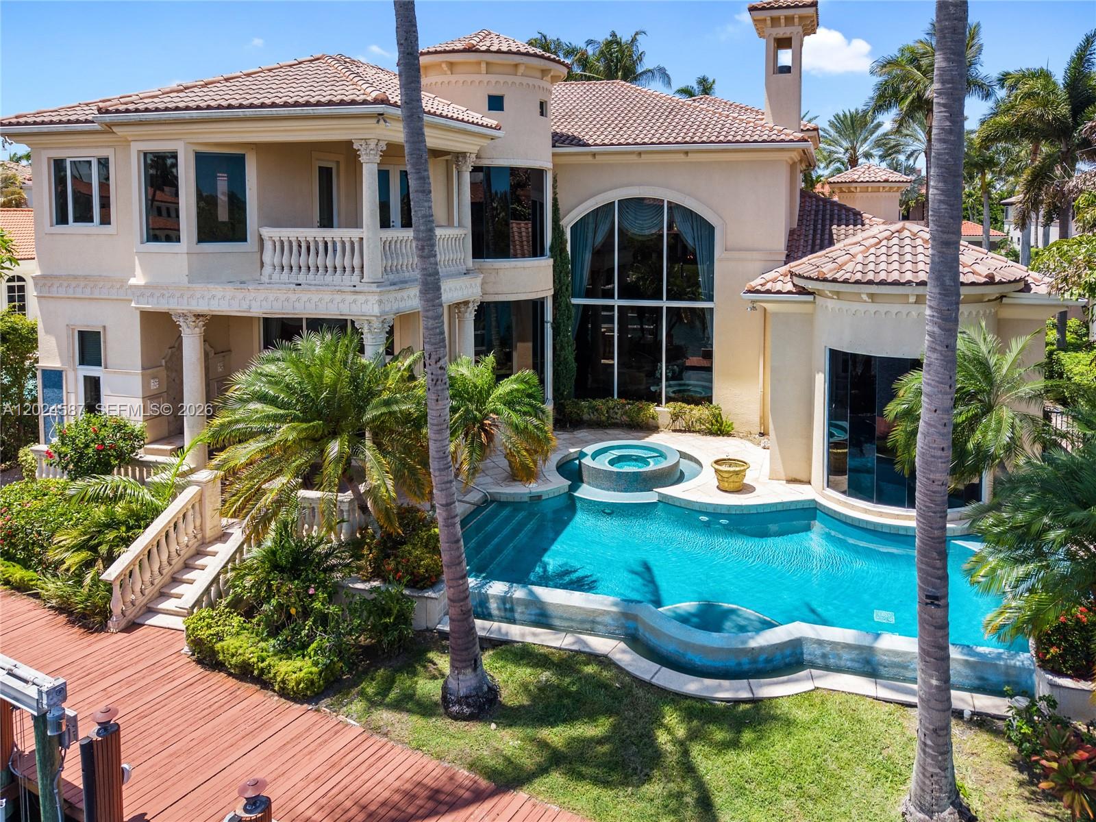 832 Harbour Isle Place