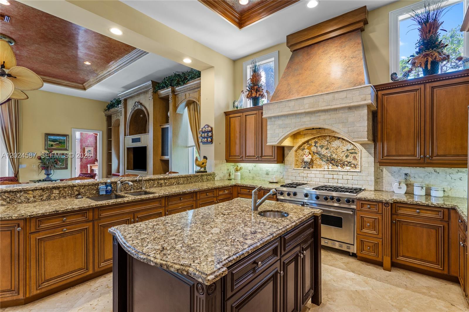 832 Harbour Isle Place