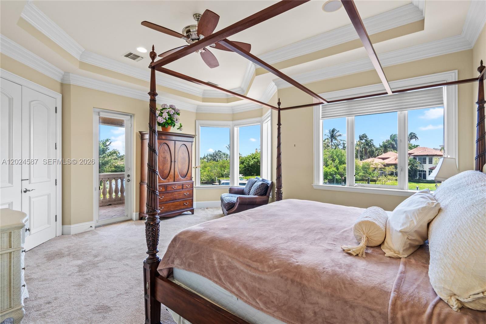 832 Harbour Isle Place