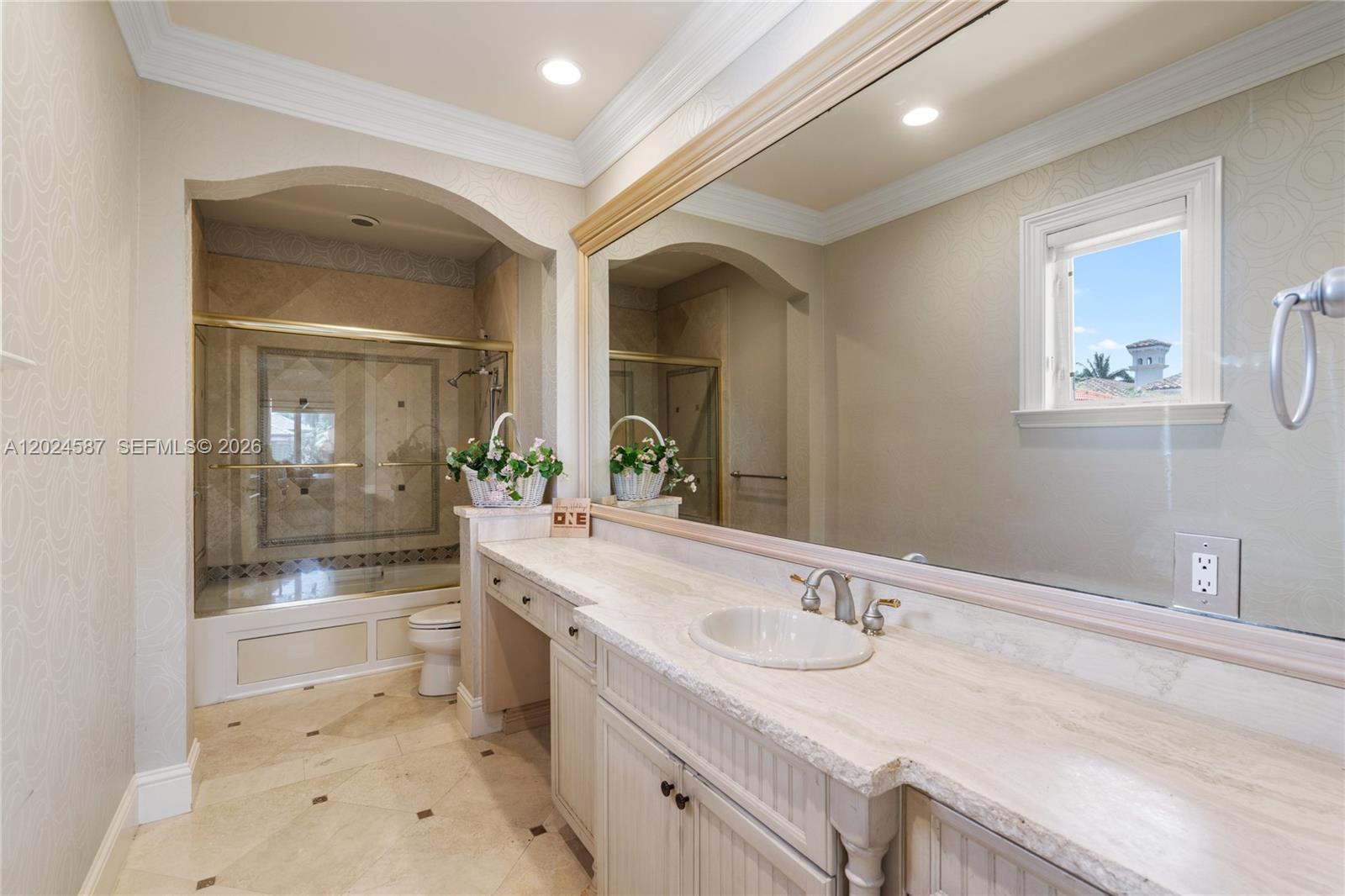 832 Harbour Isle Place