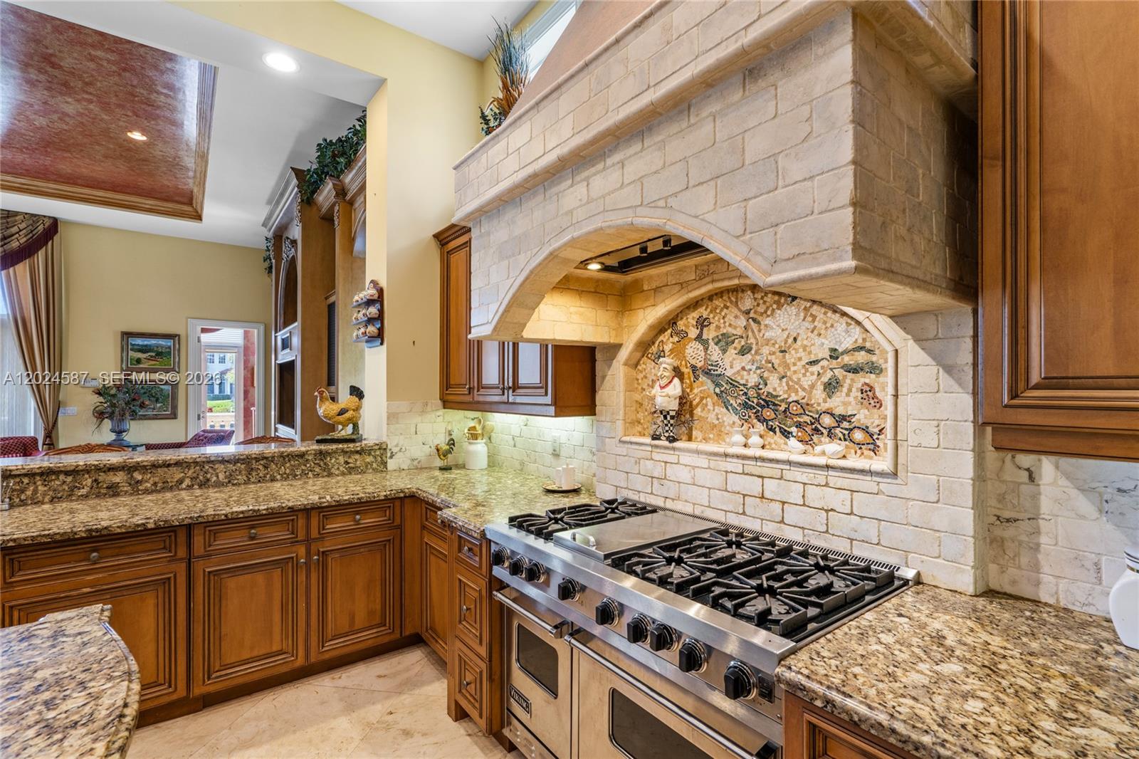 832 Harbour Isle Place