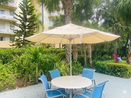 4550 NW 9th St # 203E