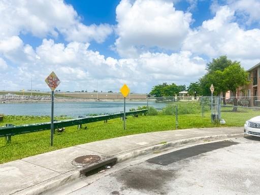 4550 NW 9th St # 203E