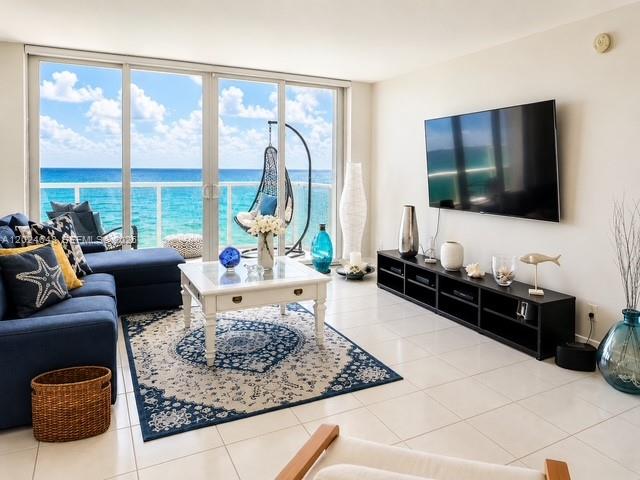 3140 S Ocean Dr # 1705