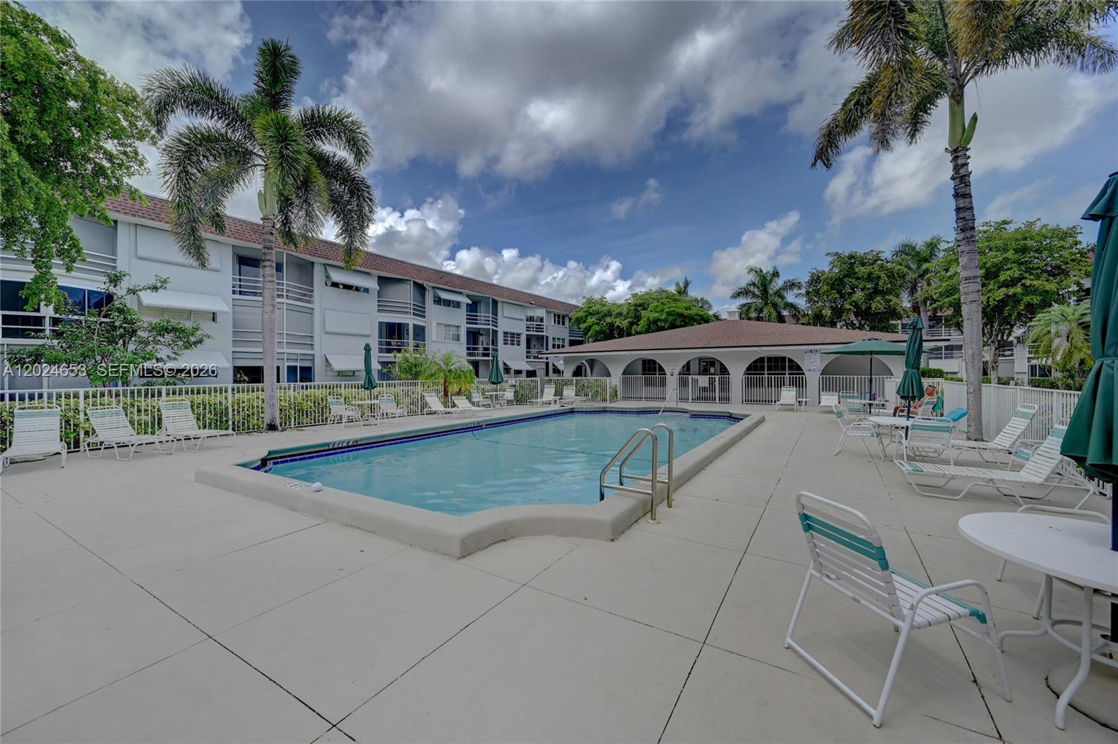 1040 SE 4th Ave # 128