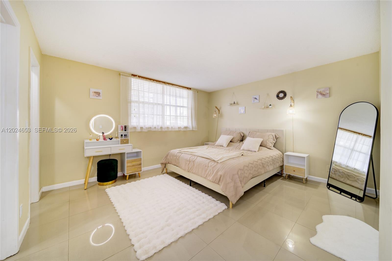 1040 SE 4th Ave # 128