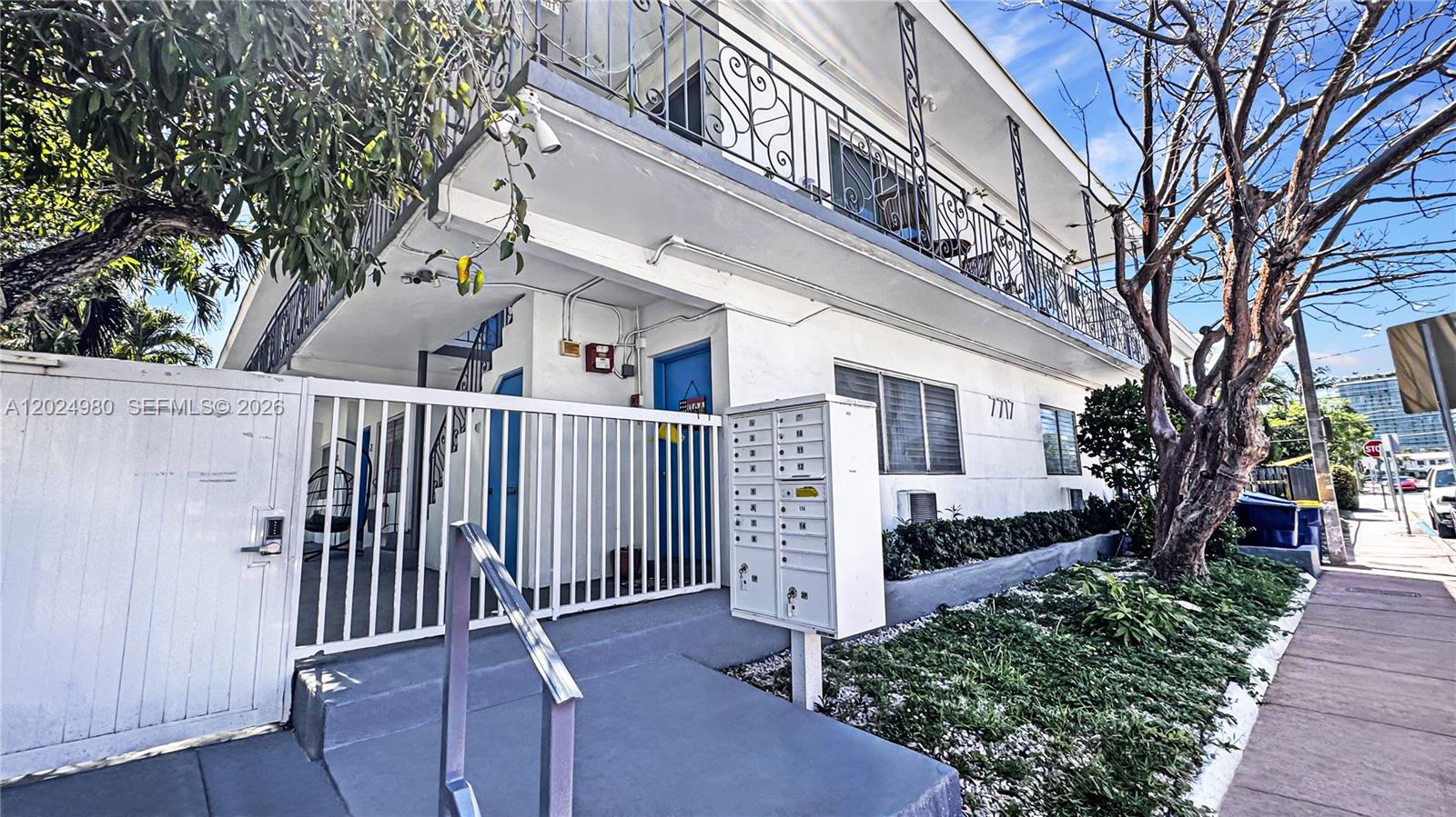 7717 Byron Ave # 9