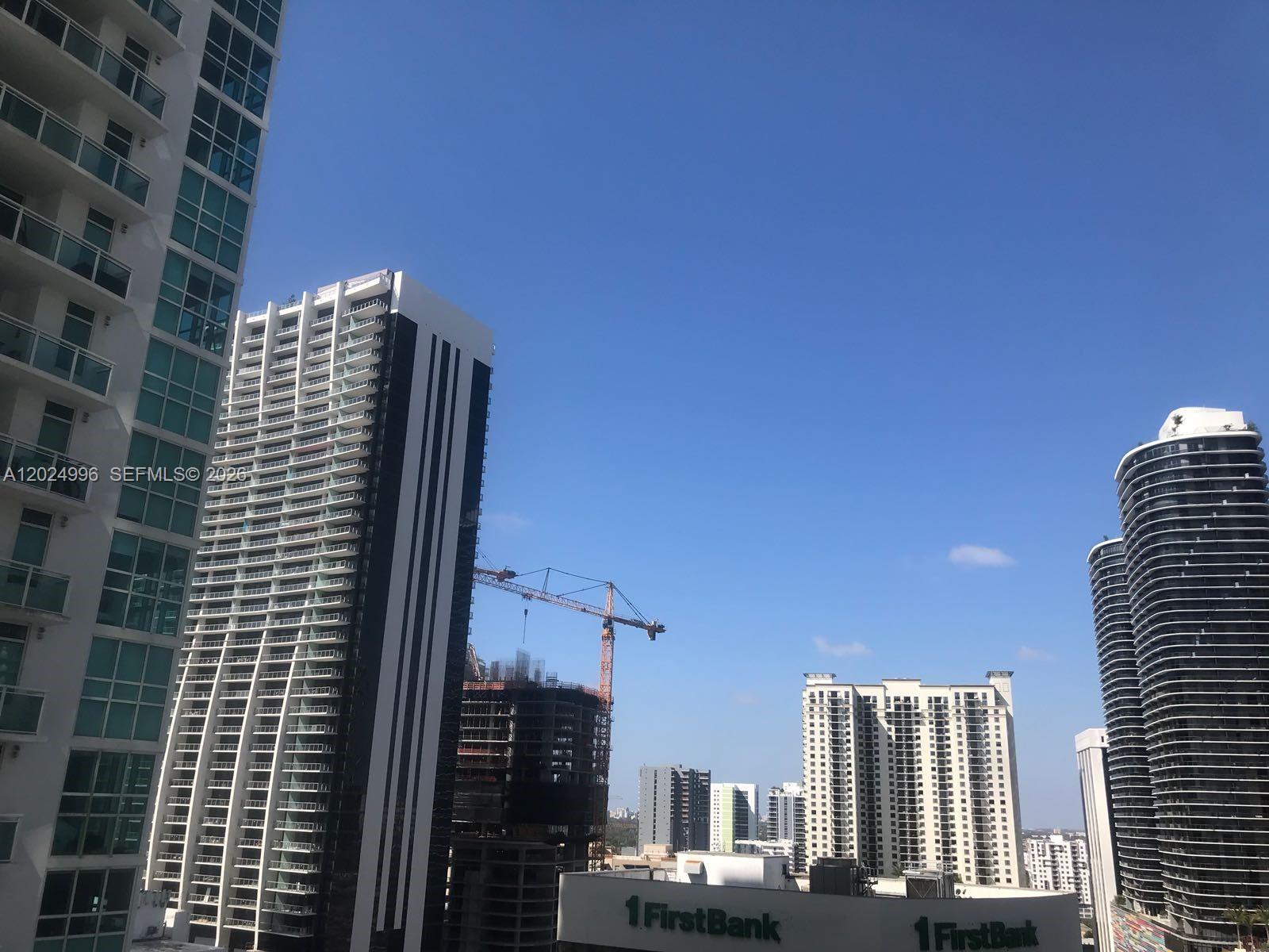950 Brickell Bay Dr # 2000