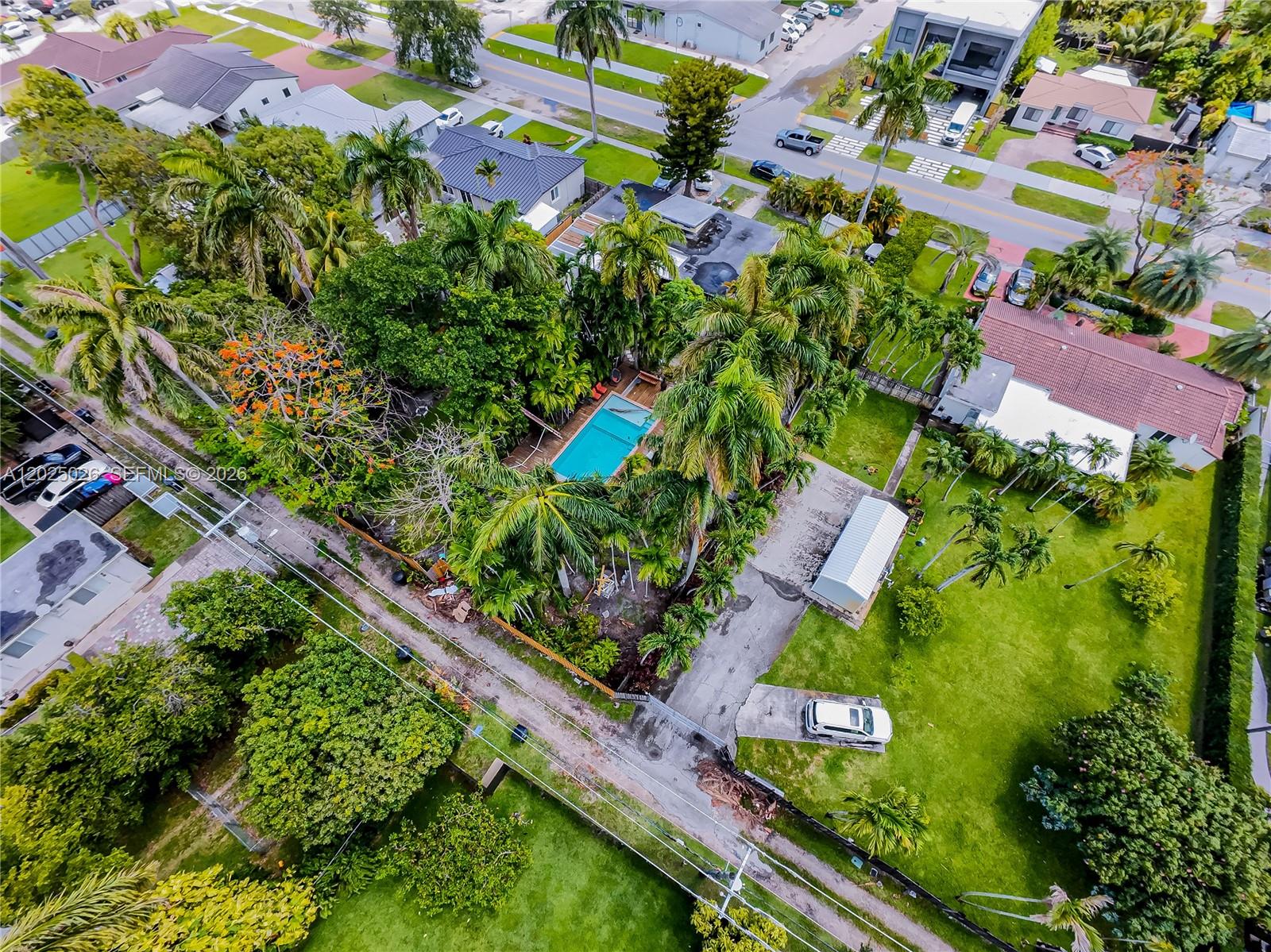 548 East Dr