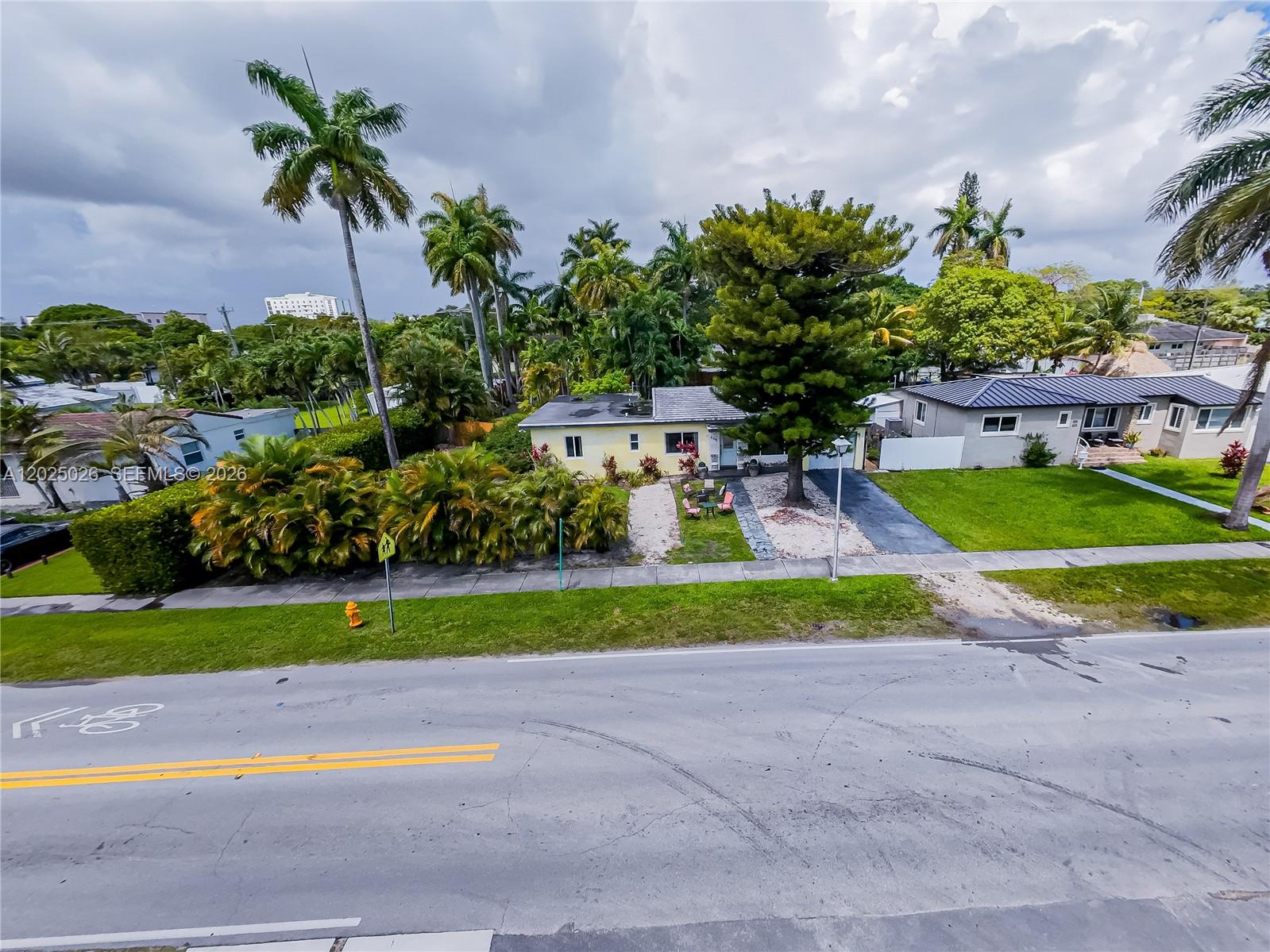 548 East Dr