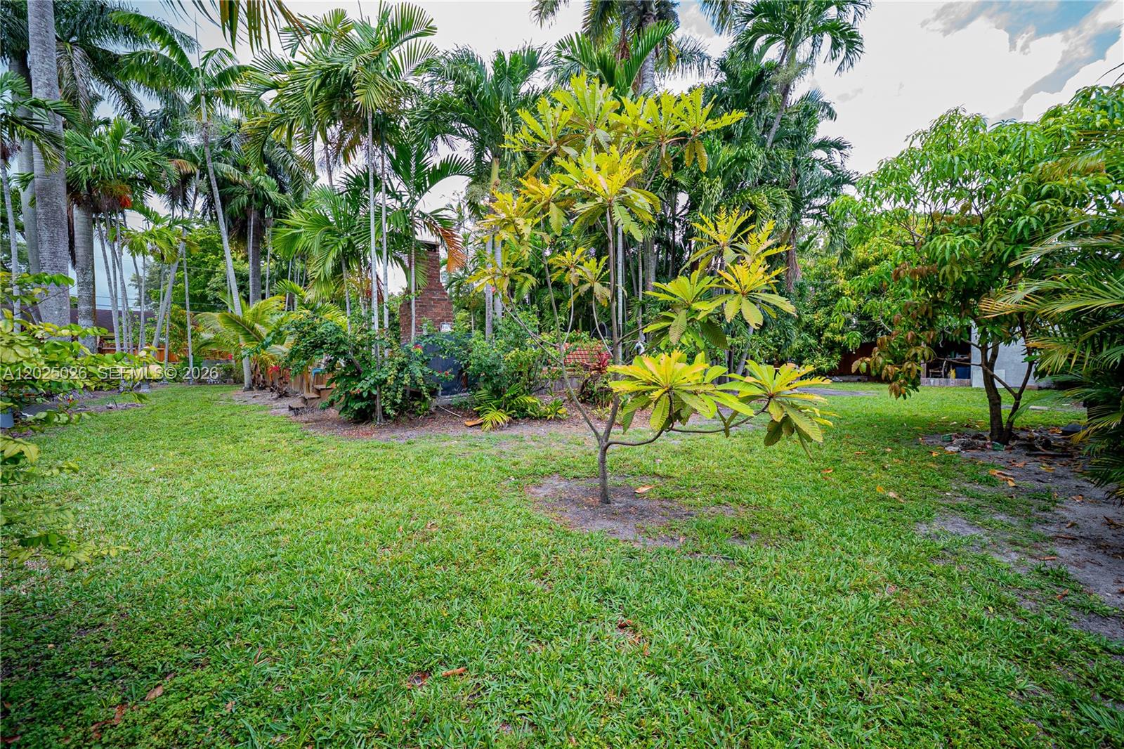 548 East Dr
