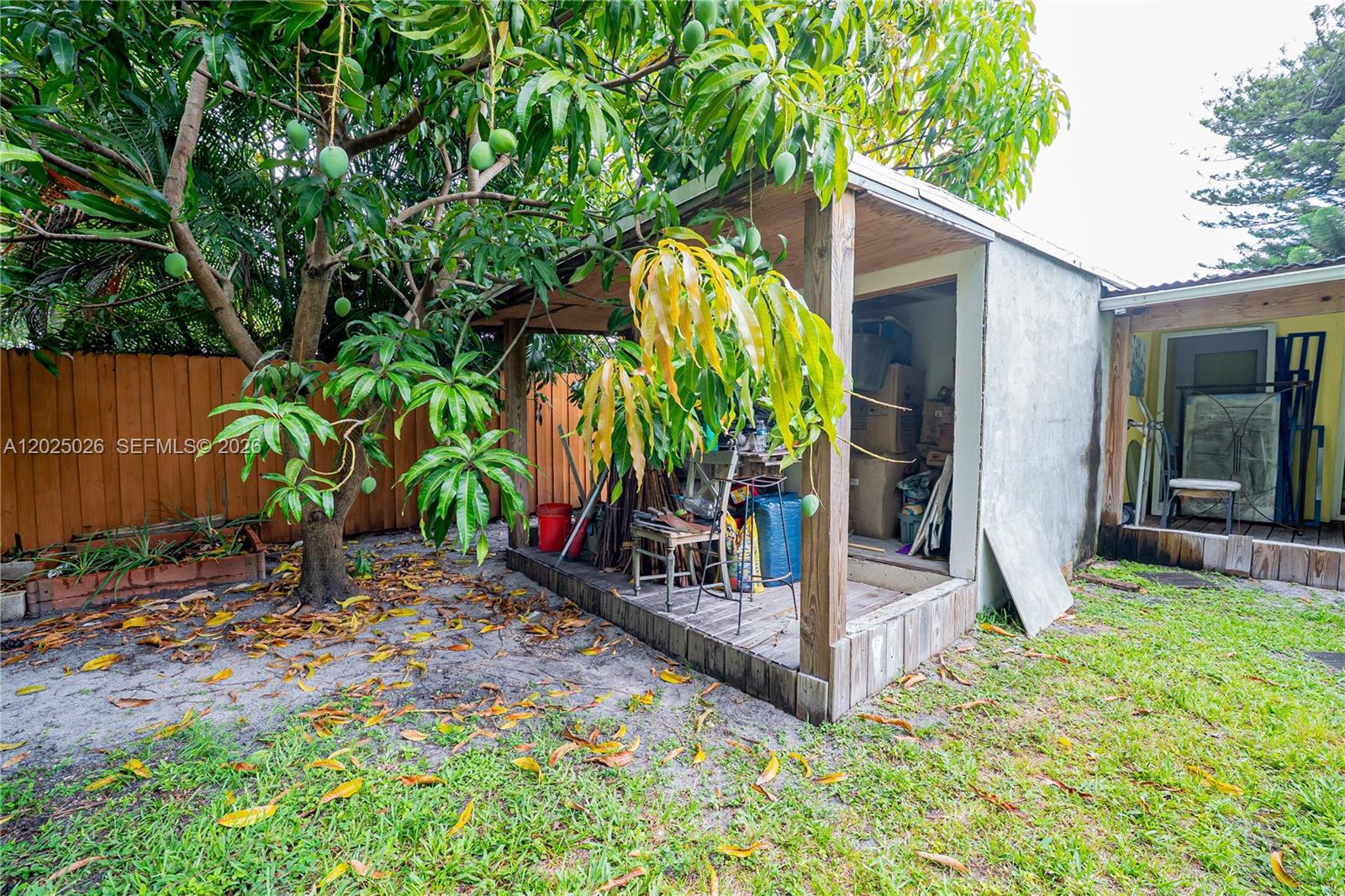 548 East Dr