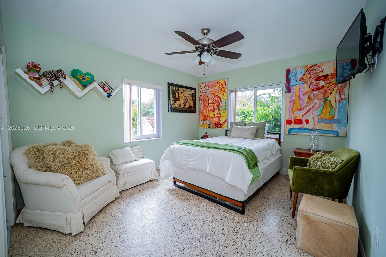 548 East Dr