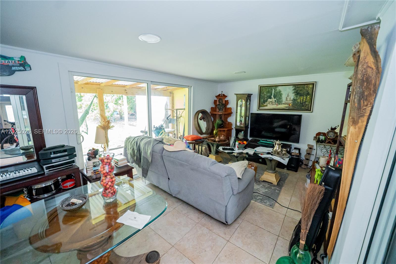 548 East Dr