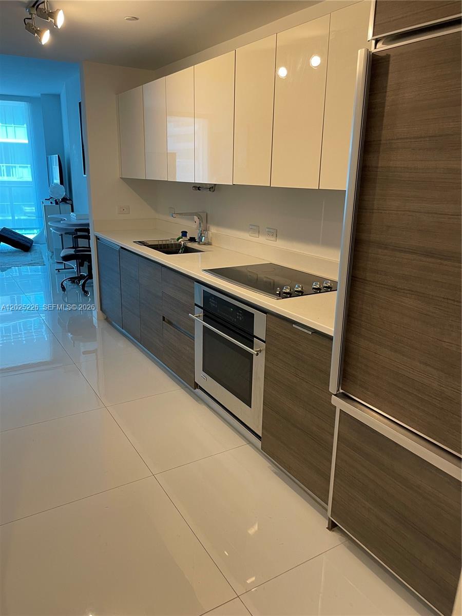 1100 S MIAMI AVE Unit: 3306
