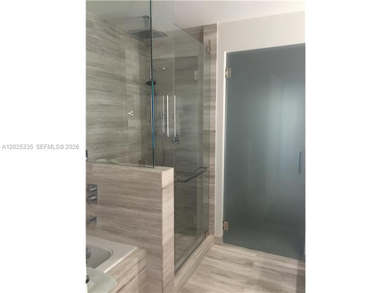 350 OCEAN DR # 304N