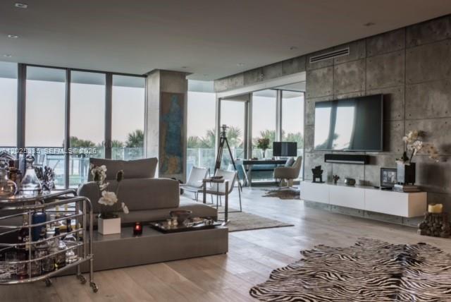 350 OCEAN DR # 304N