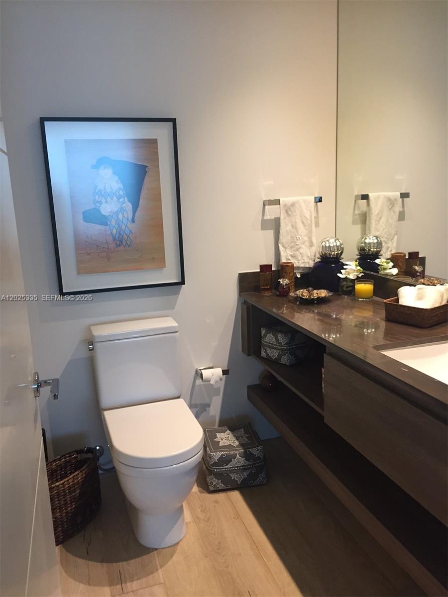 350 OCEAN DR # 304N