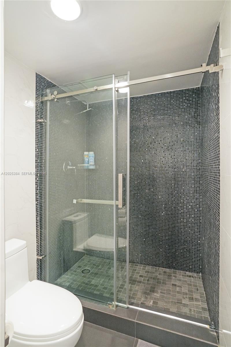 4001 S Ocean Dr # 3P