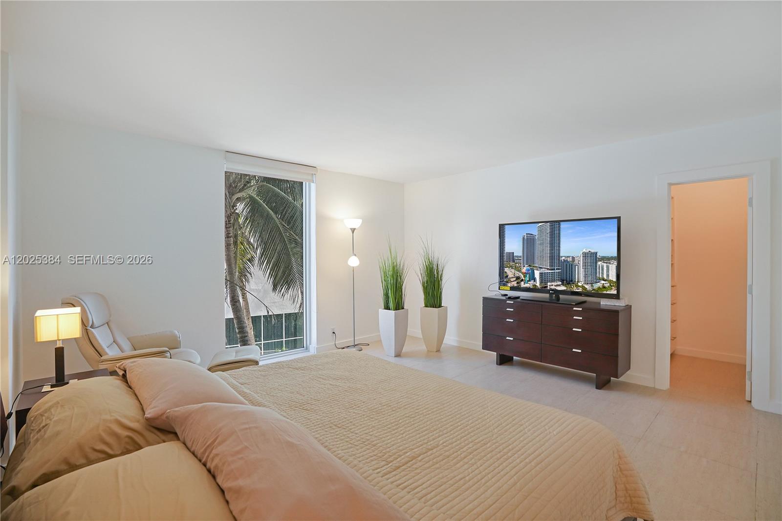 4001 S Ocean Dr # 3P