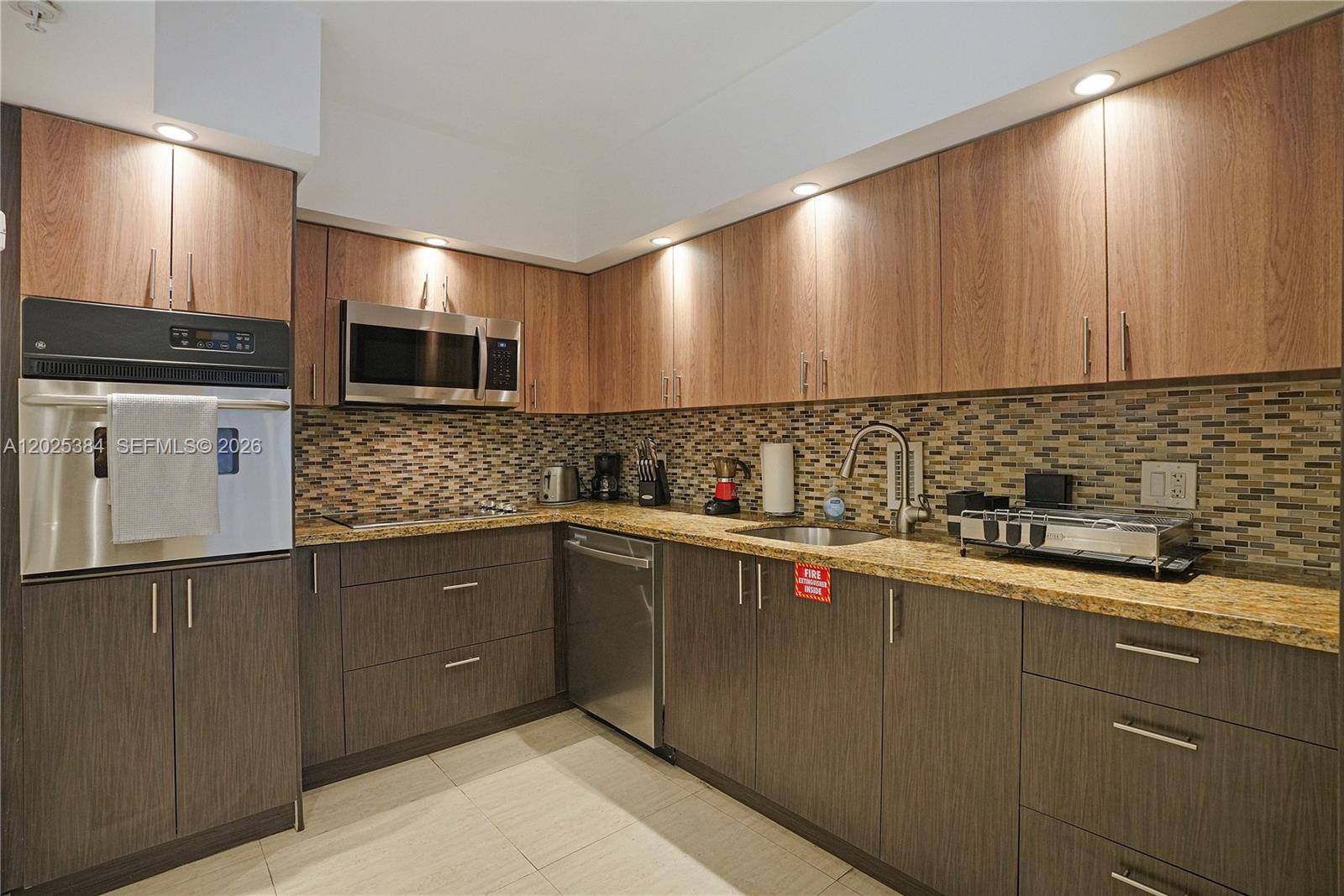 4001 S Ocean Dr # 3P