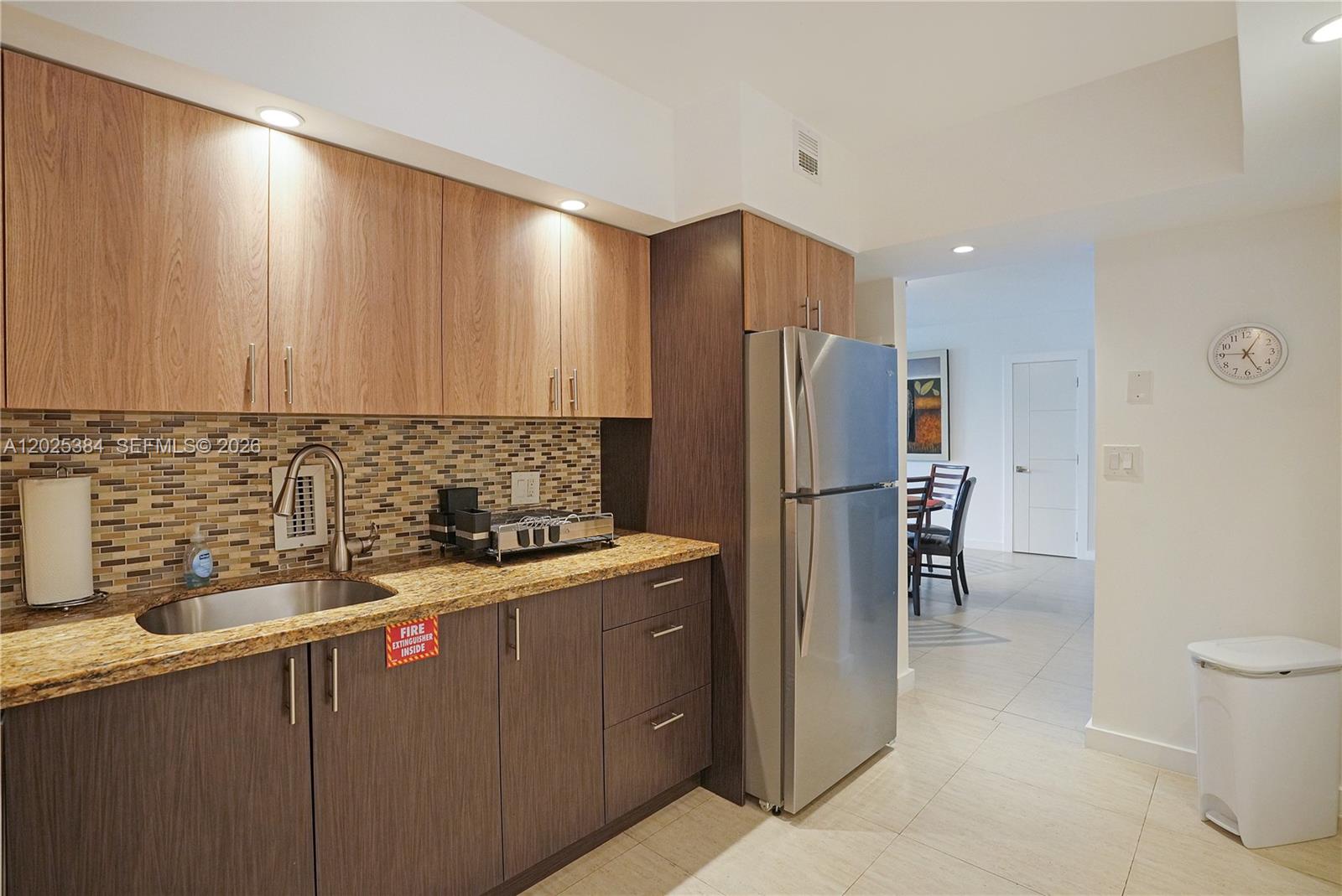 4001 S Ocean Dr # 3P