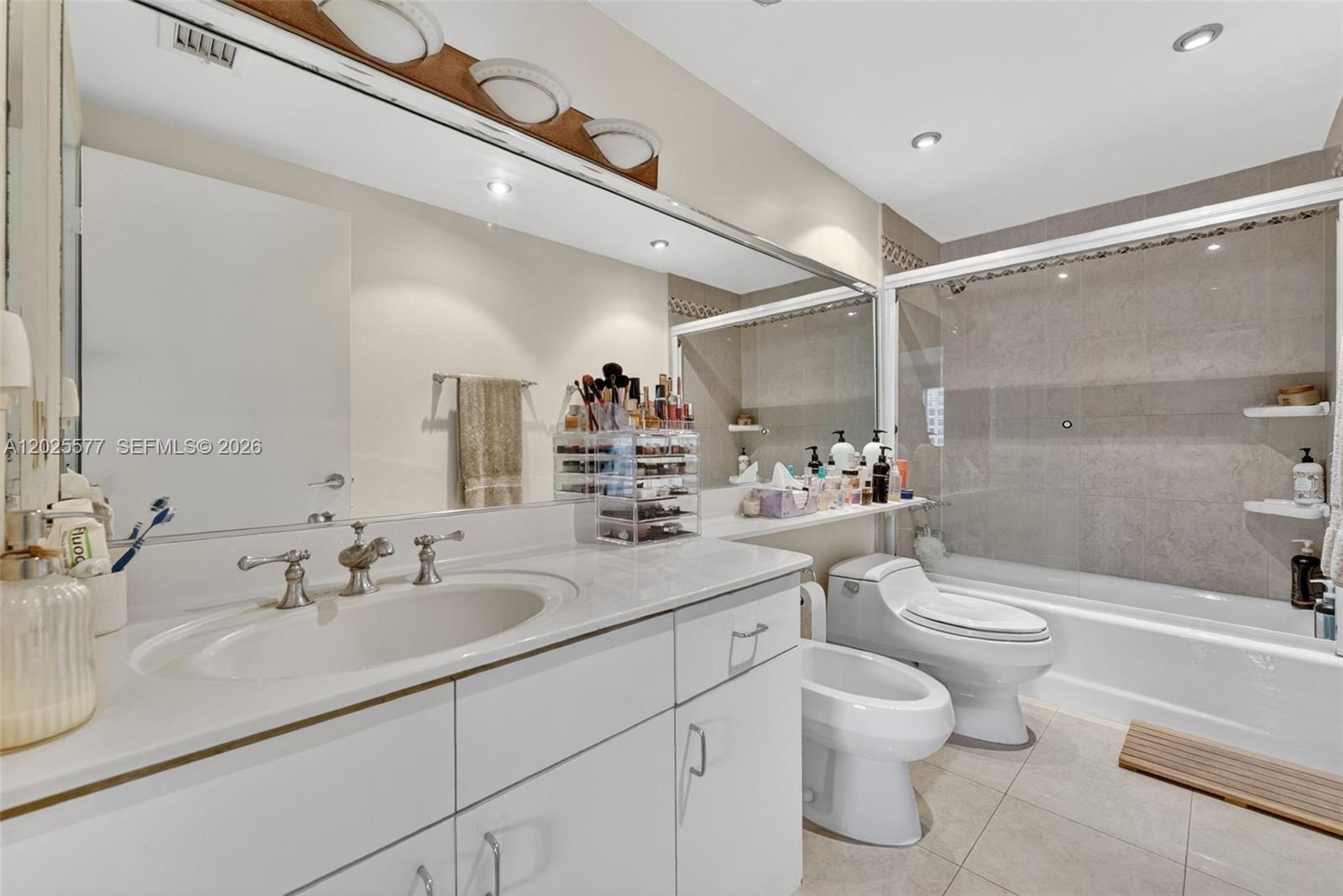 50 Ocean Lane Dr Unit: PH601