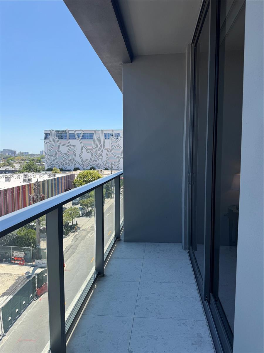 2700 NW 2nd ave # 416