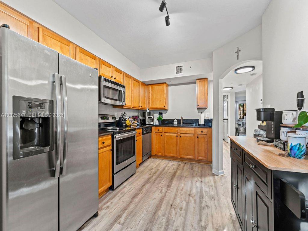 22441 SW 88th Pl # 5 Unit: 202-5