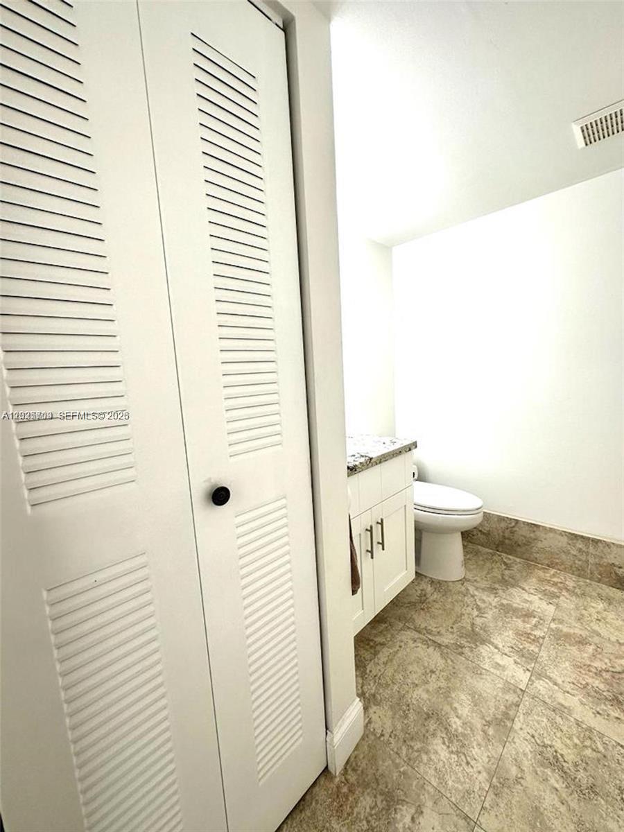 850 SW 138th Ave # 307D