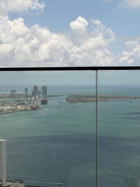 1000 Brickell Plz # 2104