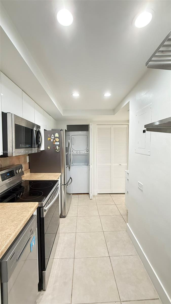 8775 Park Blvd # 104